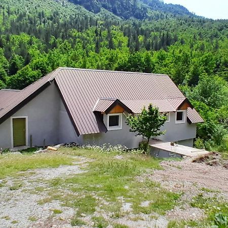 Bujtina Sherifaj Valbone Exterior photo