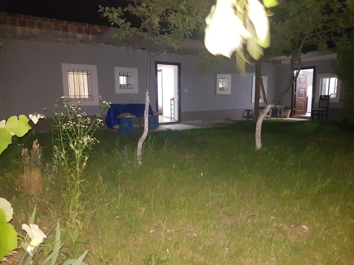 Bujtina Sherifaj Valbone Exterior photo