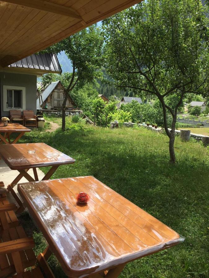 Bujtina Sherifaj Valbone Exterior photo